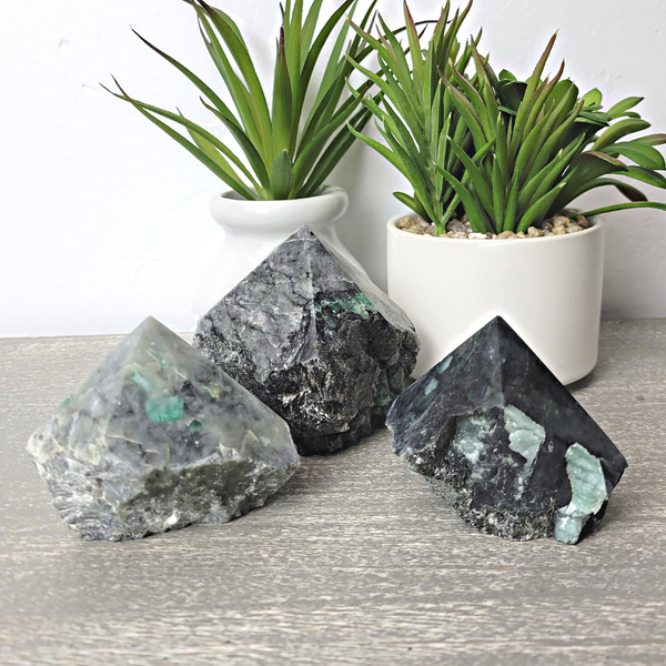 Emerald Polished Tip-Pillars-Angelic Healing Crystals Wholesale